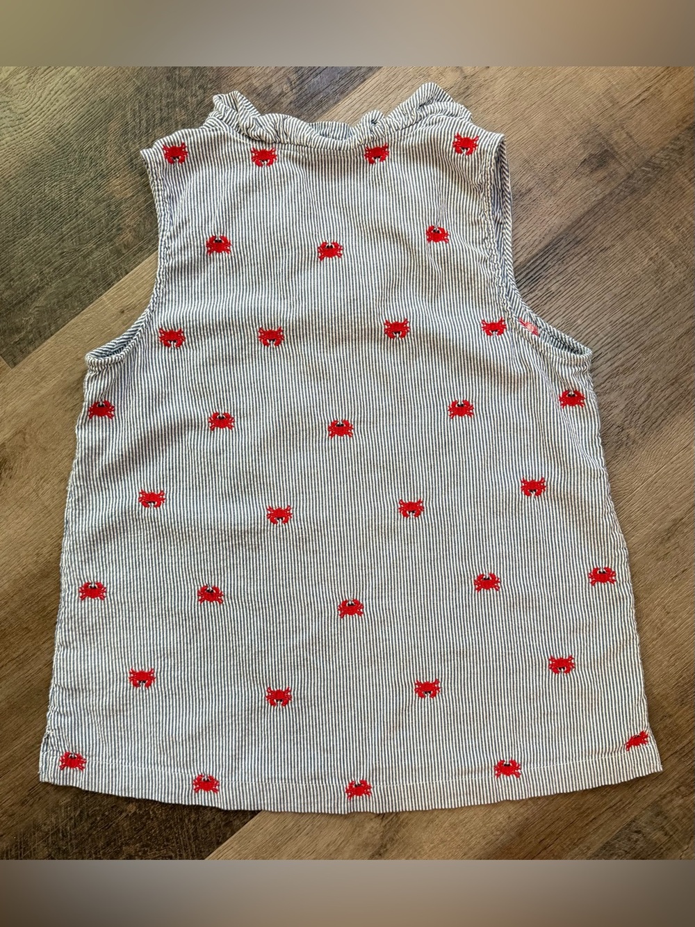 crown & ivy Ruffled V-Neck Striped Seersucker Nautical Red Crabs Top Large π¦ - Picture 7 of 10